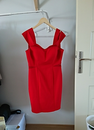 Kırmızı abiye elbisesi