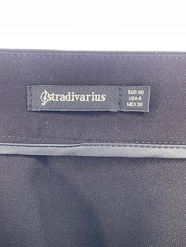 40 Beden siyah Renk Stradivarius Uzun Etek %70 İndirimli.