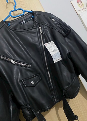 Zara Kemerli Siyah Deri Biker Ceket - Görsel 3