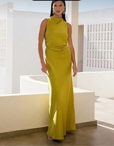 Yesil saten elbise