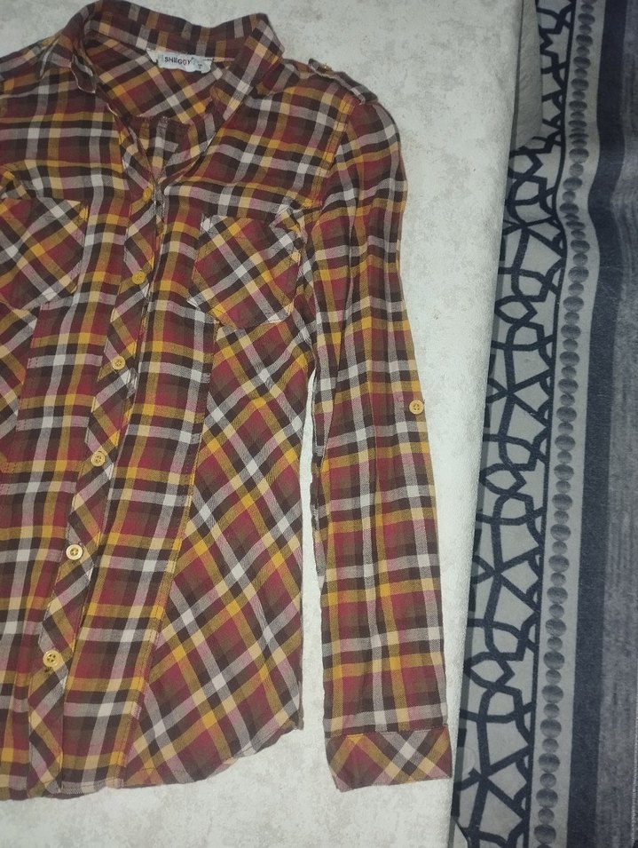 Düğmeli Uzun Kollu Kadın Gömlek - Görsel 3