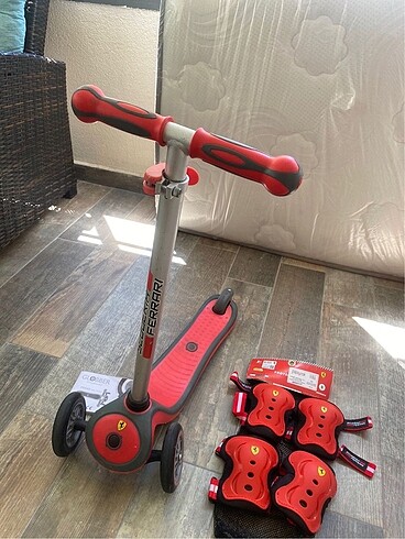 Orijinal Globber Ferrari serisi özel scooter