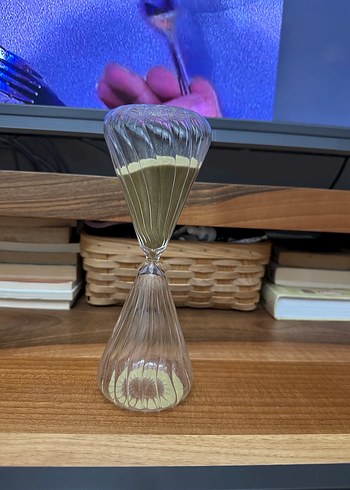 Bej Renkli Şeffaf Kum Saati Vazo - Görsel 3