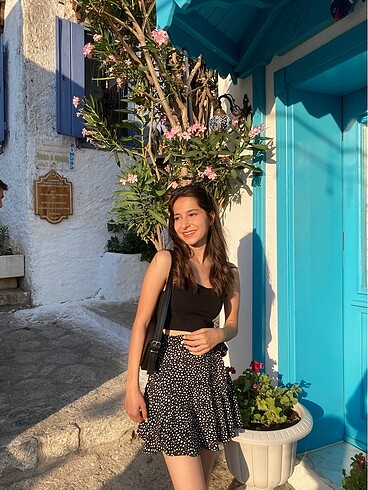 puantiyeli kısa etek