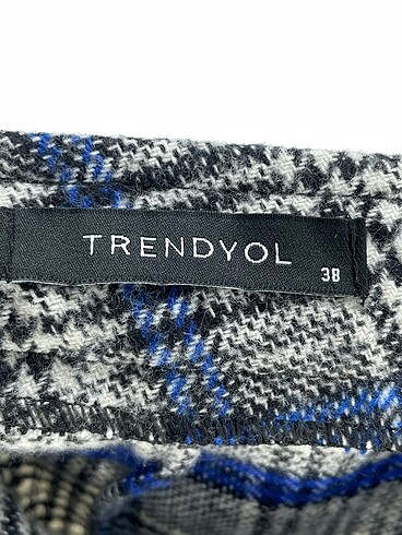 38 Beden çeşitli Renk Trendyol & Milla Kısa Elbise %70 İndirimli.