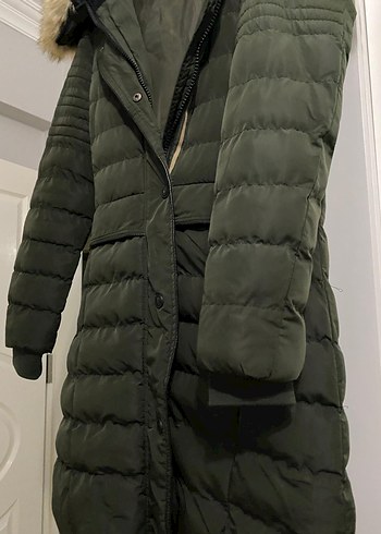 haki yeşili Kürk Detaylı Kadın Kışlık Mont - Görsel 11