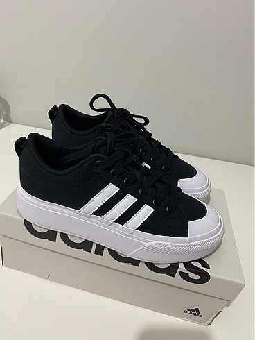 Adidas kadın ayakkabı