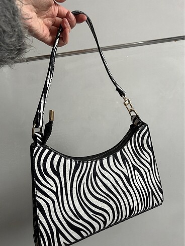  Beden ZEBRA DESENLİ ÇANTA