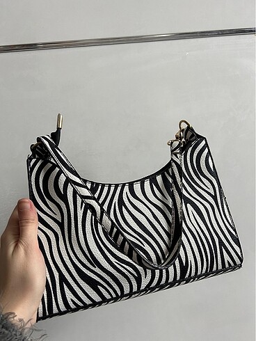  Beden çeşitli Renk ZEBRA DESENLİ ÇANTA