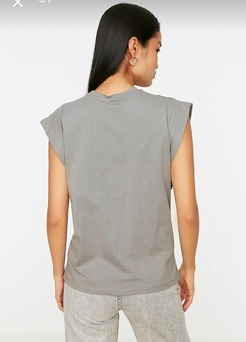 Trendyol & Milla Trendyolmilla Gri Vatka Görünümlü Basic T-shirt