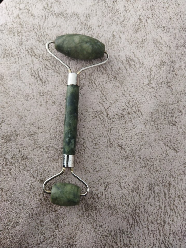 Yeşim Taşı Yüz Masaj Aleti - Görsel 2