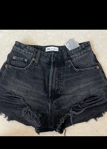 Zara Siyah Düğmeli Mini Denim Şort