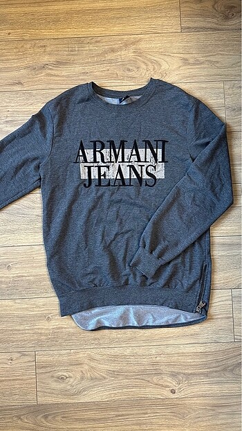 Fermuar detaylı arkası uzun sweatshirt