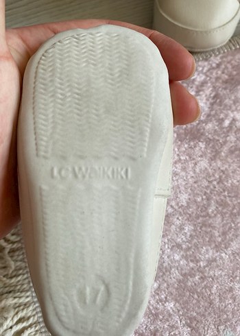 LC Waikiki Beyaz Kürklü Kız Bebek bez ayakkabı