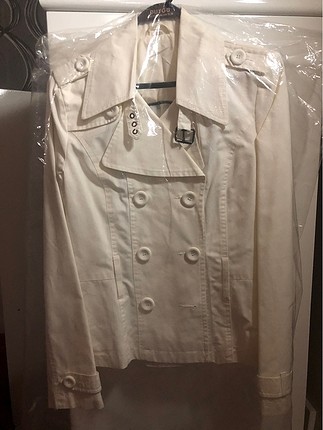 Ekru Kısa Trench Coat