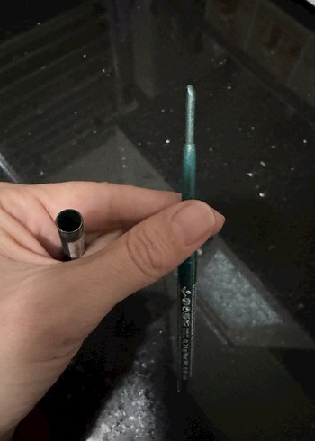 Essence Suya Dayanıklı Yeşil Göz Kalemi ve Emily gri - Görsel 2