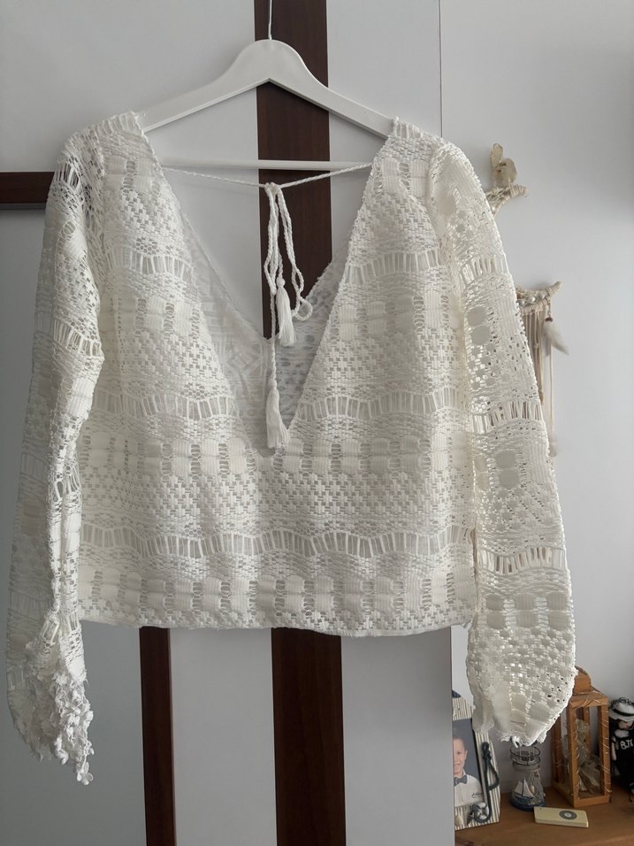 Dantel Detaylı Beyaz Bohem V-Yaka Bluz - Görsel 2