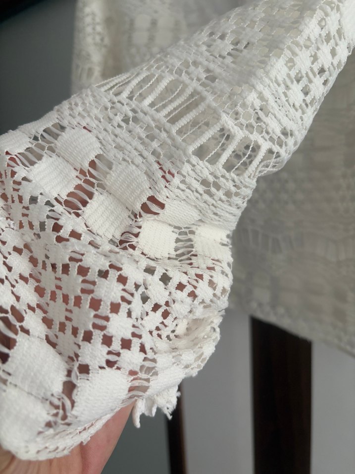 Dantel Detaylı Beyaz Bohem V-Yaka Bluz - Görsel 4