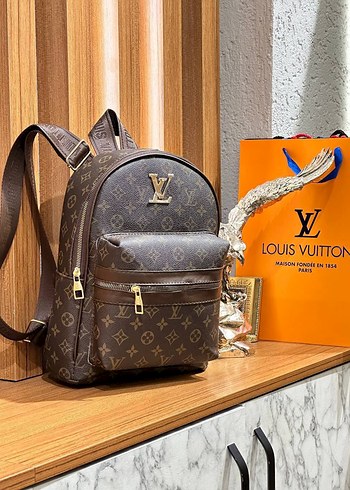 LOUIS VUITTON sırt çantası