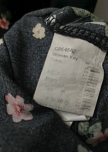 Çiçek Desenli Uzun İnce Askılı Elbise - Görsel 3