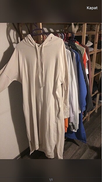 Sweetshirt