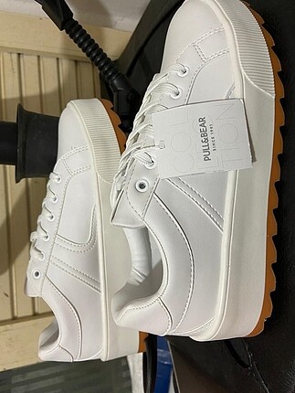 Pull & Bear Sneaker