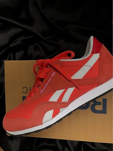 Reebok spor ayakkabı