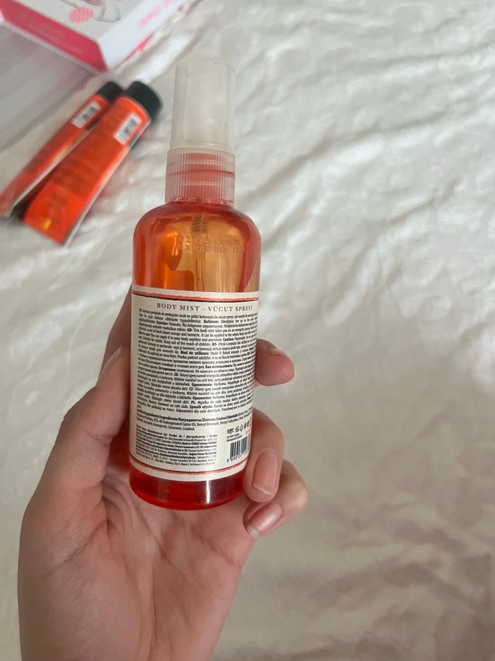 Farmasi Blood Orange & Turmeric Vücut Spreyi - Görsel 2