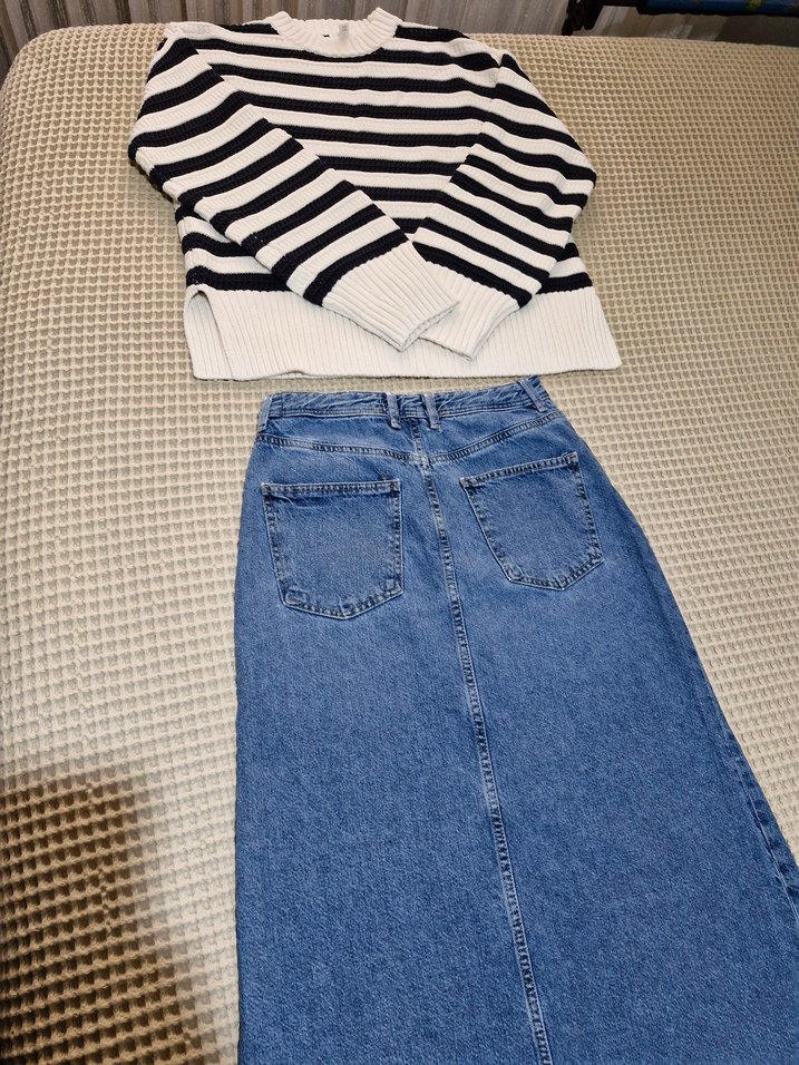 Çizgili Triko ve Midi Kot Etek Kombini - Görsel 2