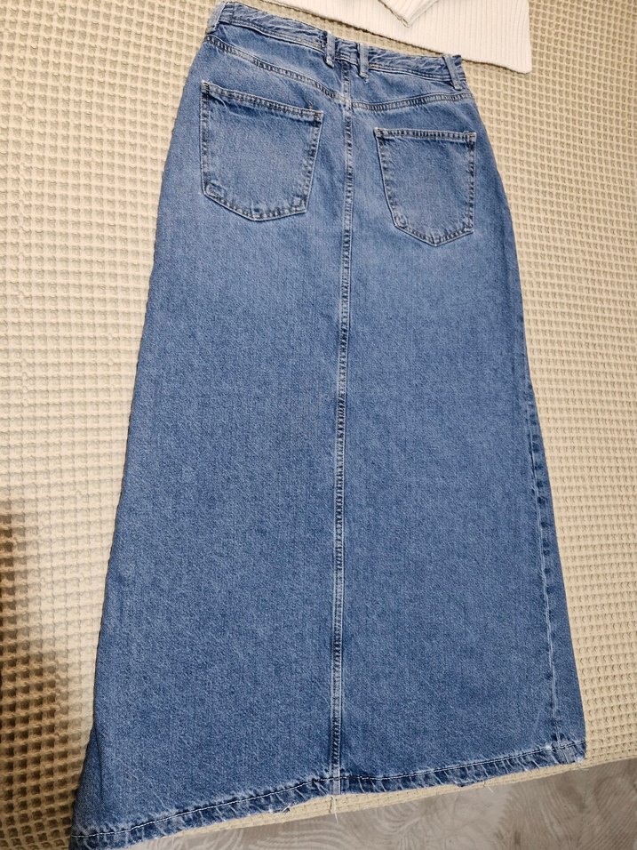 Çizgili Triko ve Midi Kot Etek Kombini - Görsel 3