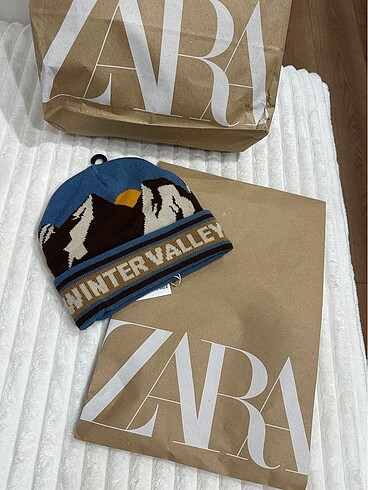 12+ Yaş, > 23 cm Beden çeşitli Renk Zara çocuk bere SATILDI SATİLDİ