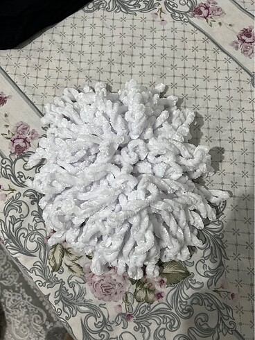 Başörtü tokası