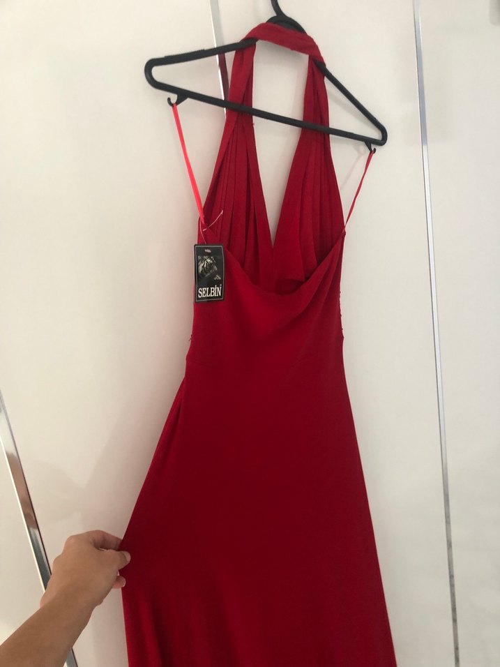 Kırmızı Uzun Drapeli V Yakalı Abiye Elbise - Görsel 5