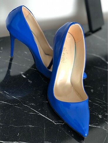 Saks mavi stiletto