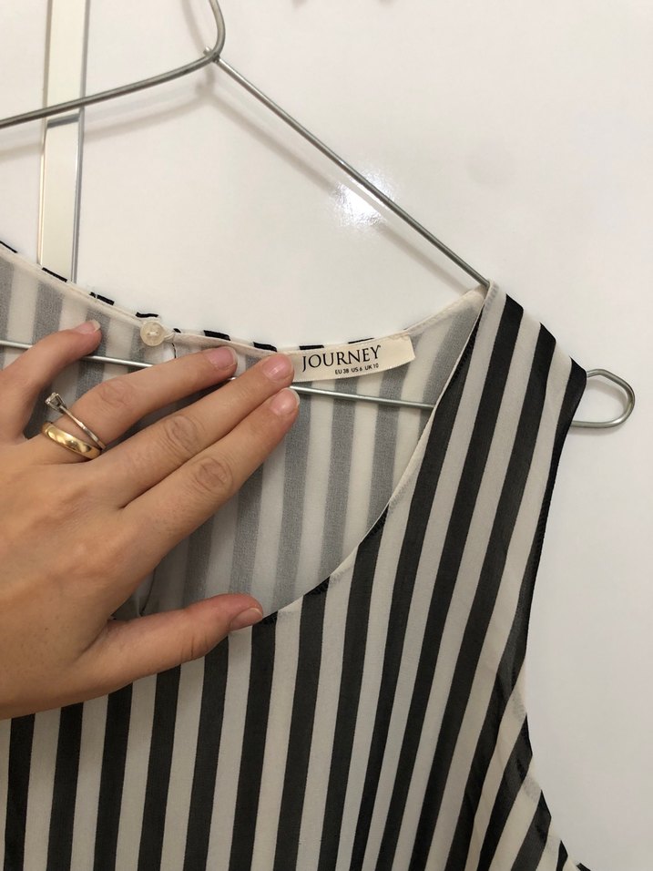 Gri Beyaz Çizgili Kolsuz Gömlek Bluz - Görsel 2