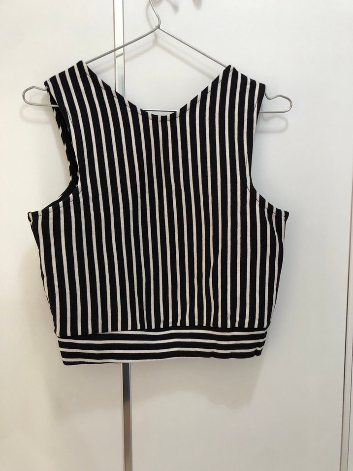 Siyah Çizgili Kadın Kısa Crop Top - Görsel 3