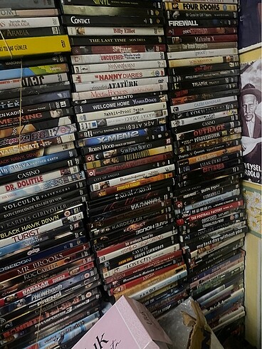 600 ad DVD arşivi