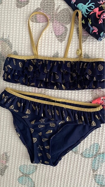 7 Yaş Beden çeşitli Renk Orijinal H&M 2 adet bikini ve mayo