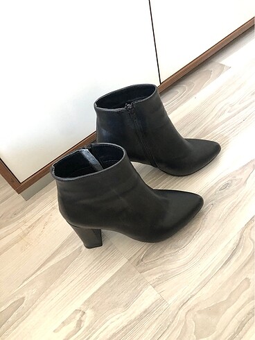 Zara Siyah topuklu ayakkabı 37 topuklu bot