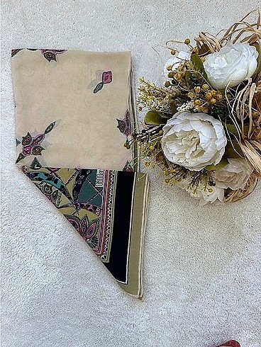 Vintage Tilla 0 saf ipek eşarp