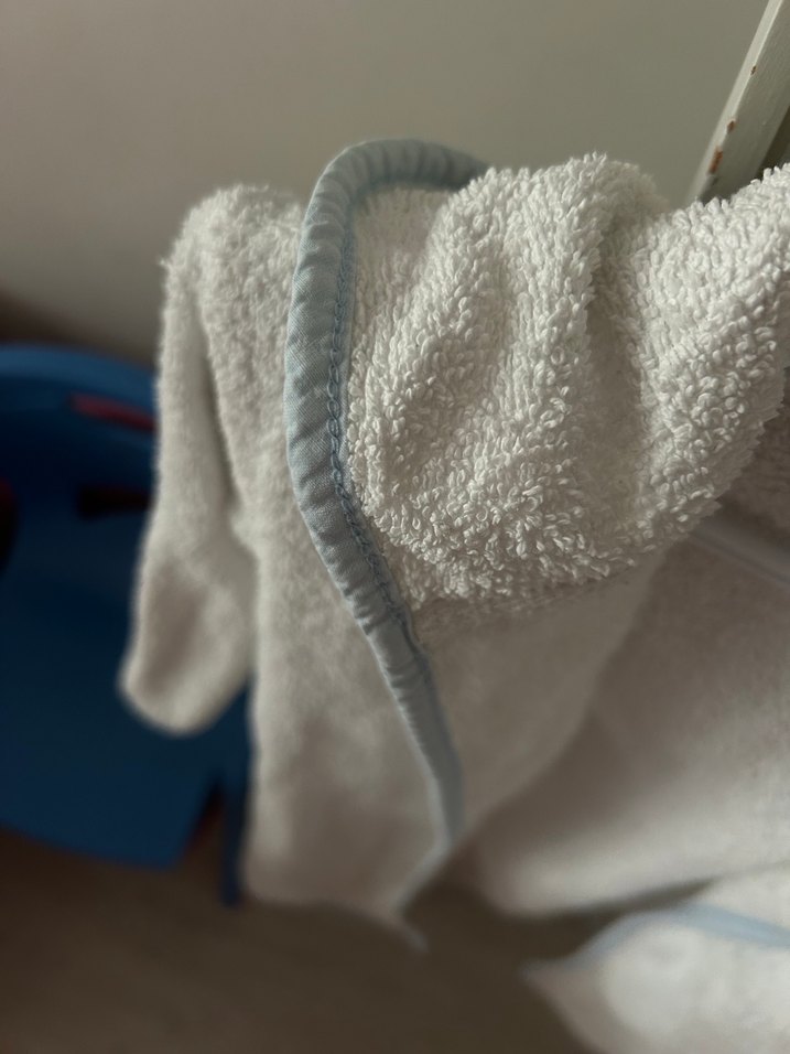 Kapüşonlu Erkek Çocuk Nakışlı Bornoz - Görsel 4