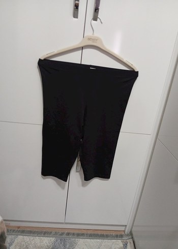 Düz Siyah Kadın Mini Bermuda Şort
