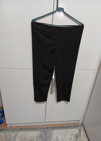 Kadın Siyah Beli Kemerli likralı Kumaş tayt.bel 38 boyu 70 cm.