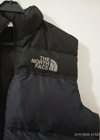 The North Face Siyah Kolsuz Şişme Yelek - Görsel 3