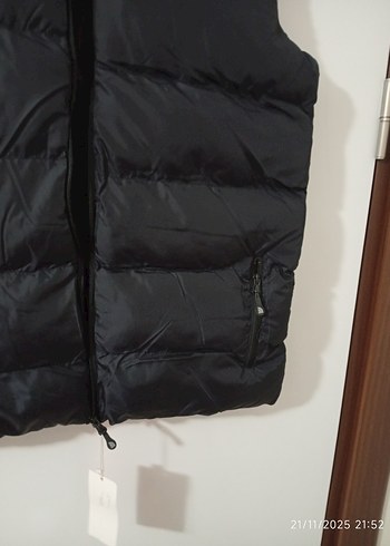 The North Face Siyah Kolsuz Şişme Yelek - Görsel 7