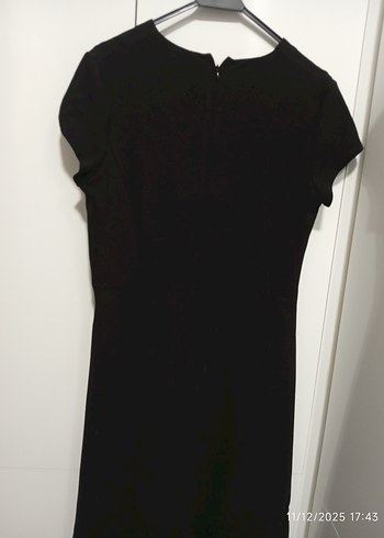 V Yaka Kısa Kollu Siyah Midi Elbise - Görsel 10