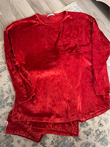 xl Beden kırmızı Renk Pijama takımı