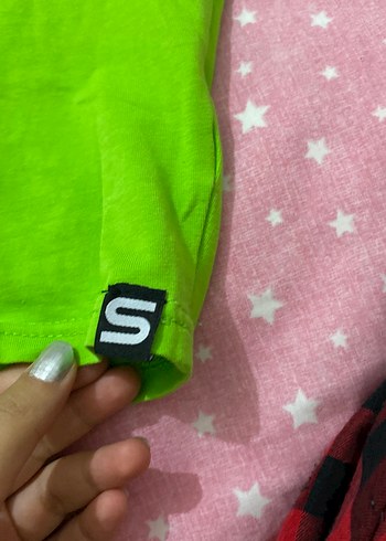 Renkli Baskılı Yeşil Kedi Tişörtü - Görsel 2