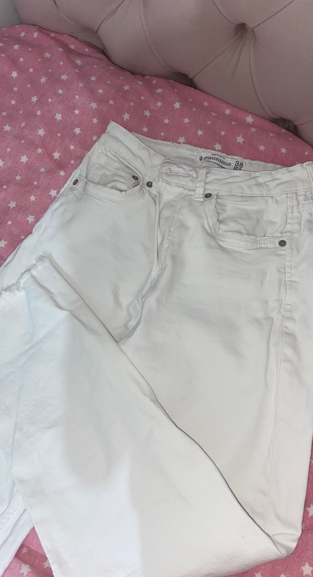 Paça detaylı beyaz mom slim fit kot pantolon jean stradivarious - Görsel 3