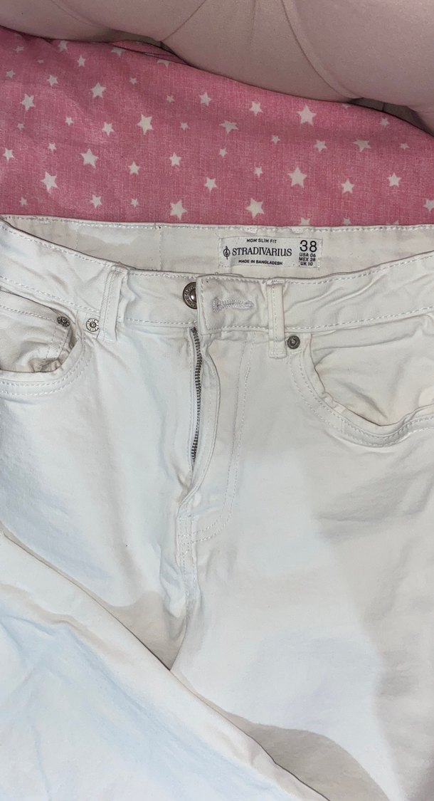 Paça detaylı beyaz mom slim fit kot pantolon jean stradivarious - Görsel 4